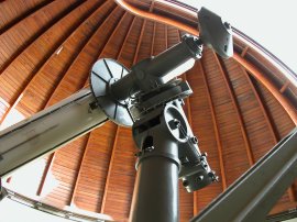 particolari dei congegni
del telescopio della Specula
Vaticana a Castel Gandolfo
(18468 bytes)
